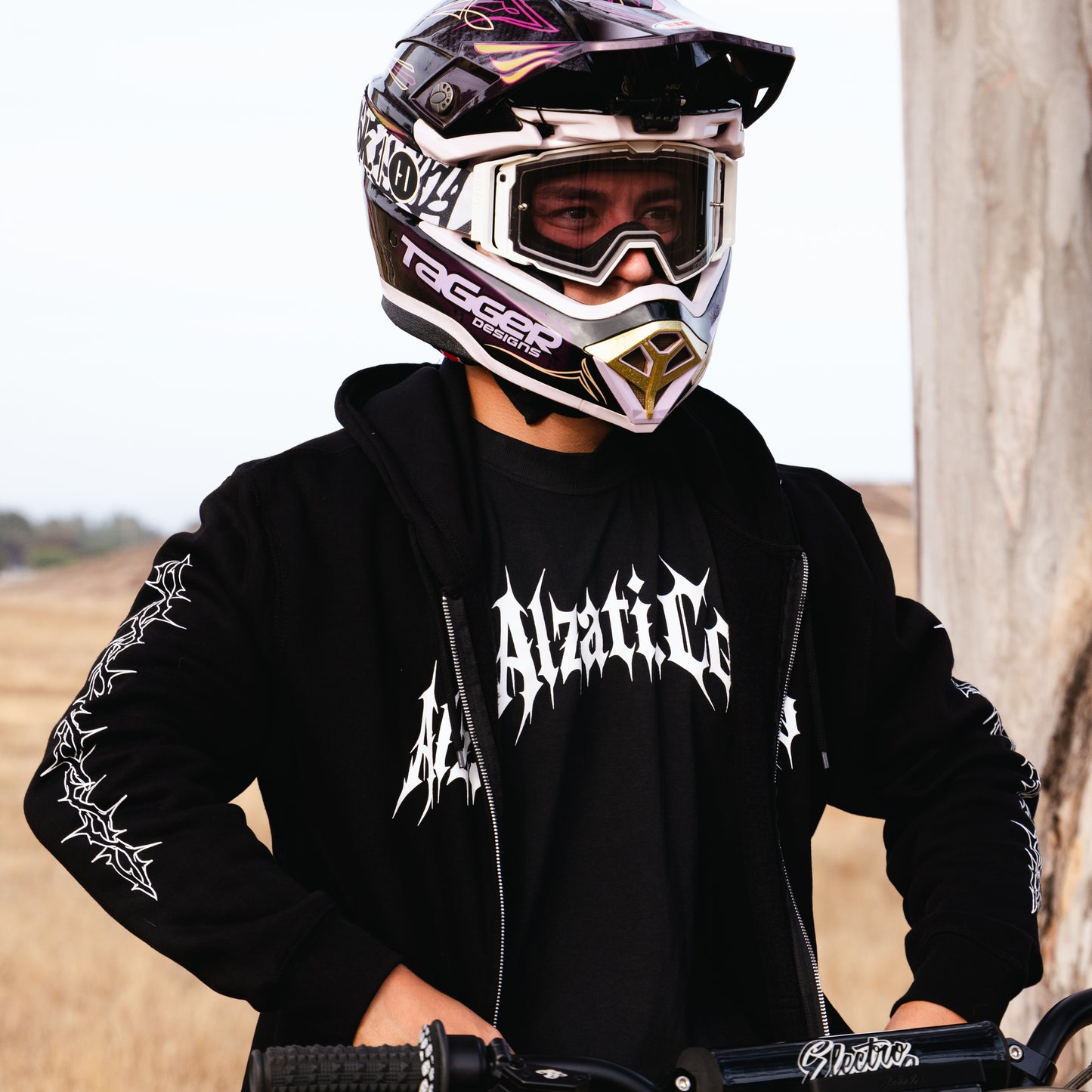 Zip Hoodie - Black Crest