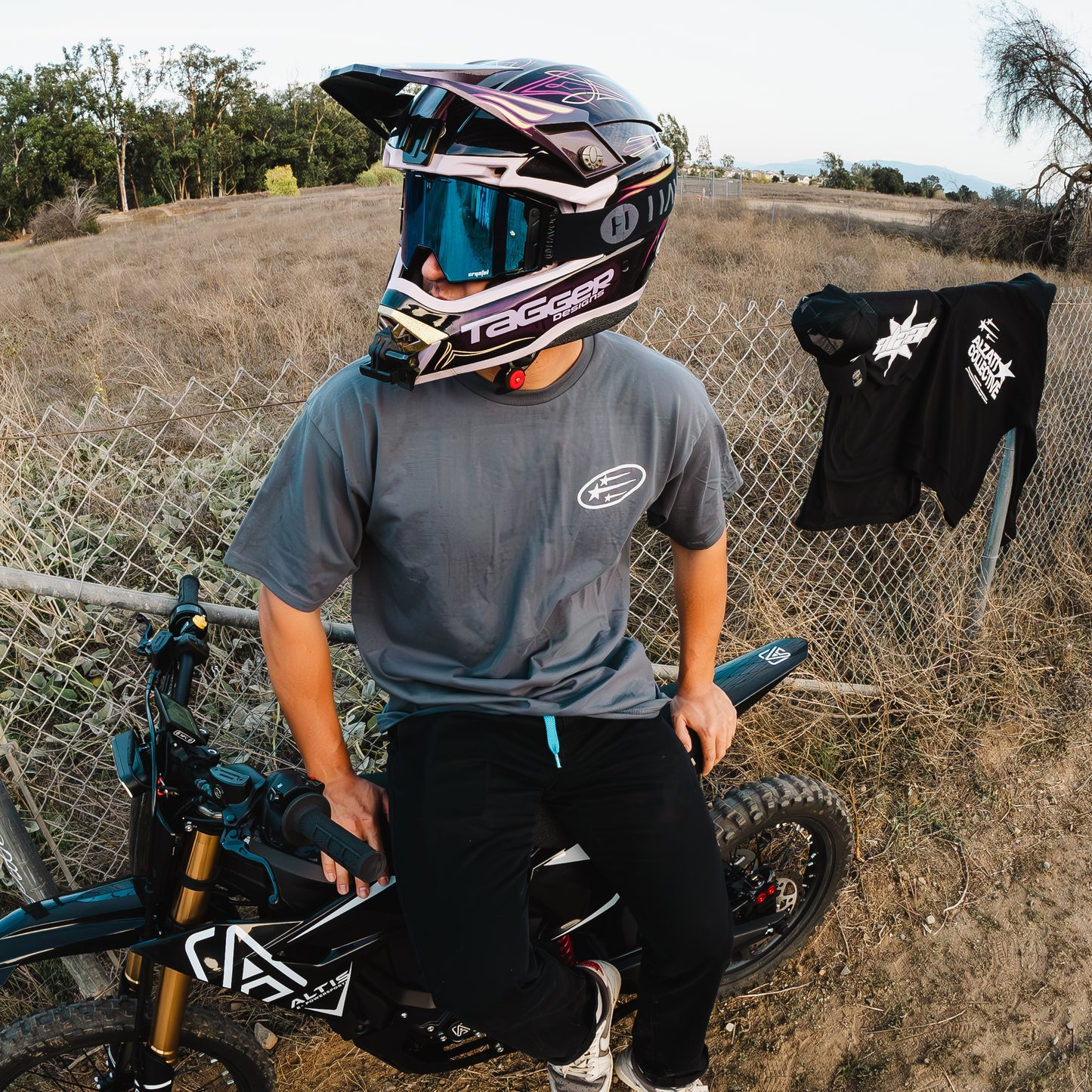 Tshirt - Grey Shooting Star